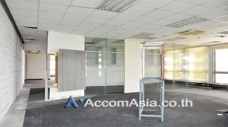 unit Office space For Rent in Silom, Bangkok  near MRT Lumphini (AA11168)